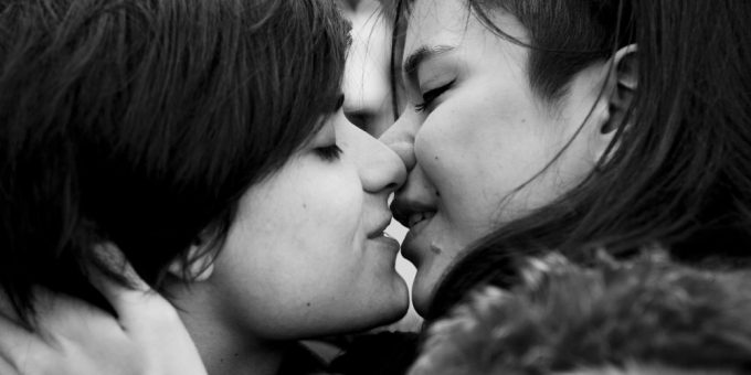 Girlie Kissing