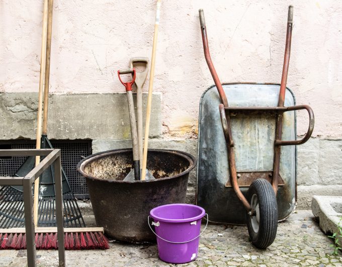 From time to time, disgruntled taxpayers head to the DMV or IRS to pay their taxes with wheelbarrows full of pennies. <a href="https://flic.kr/p/p3Laot">Sascha Kohlmann, Flickr</a>.